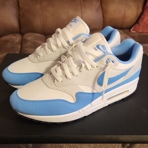 Nike "Air Max 1"  Men's Shoes - White and Blue